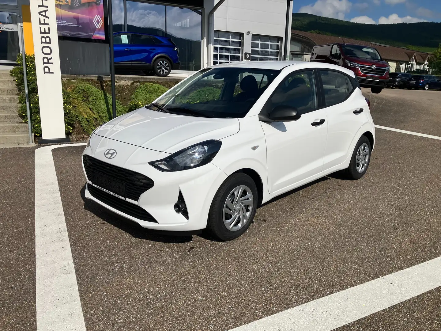 Hyundai i10 1,0 Smart Line Weiß - 1