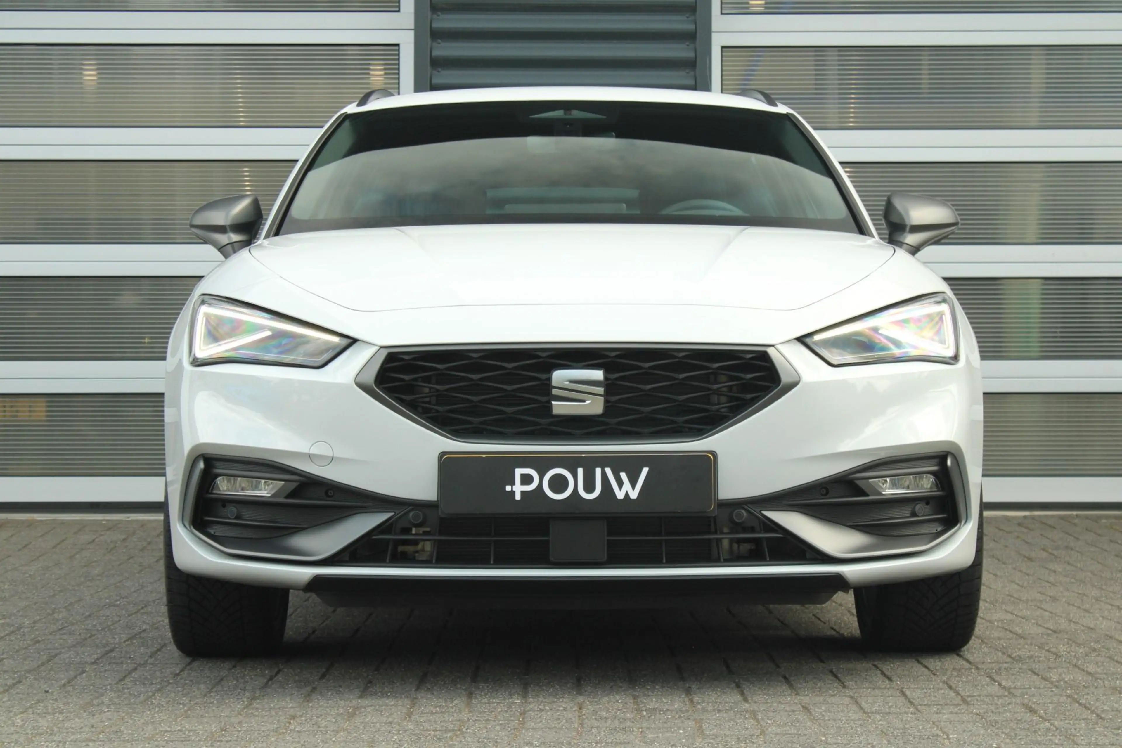 SEAT Leon e-Hybrid Sportstourer 1.5 TSI 204pk DSG FR Business | Trekh — photo 6