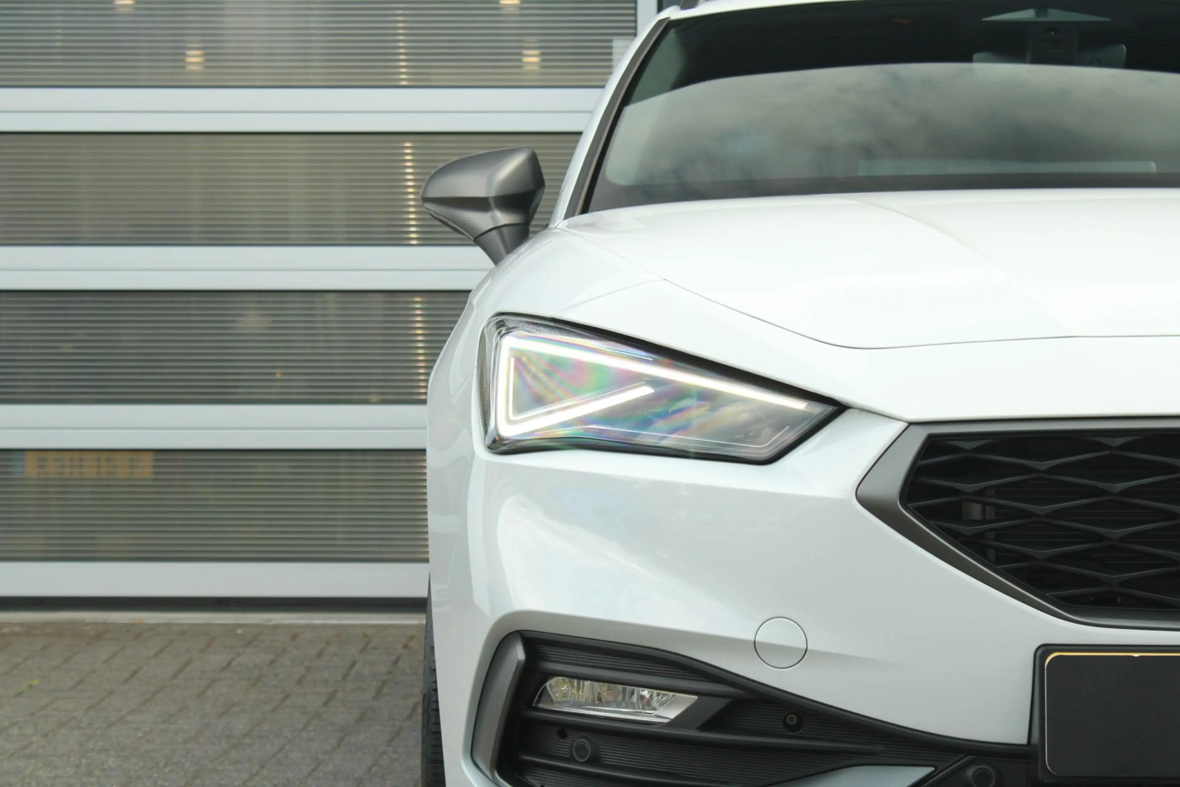 SEAT Leon e-Hybrid Sportstourer 1.5 TSI 204pk DSG FR Business | Trekh — photo 7