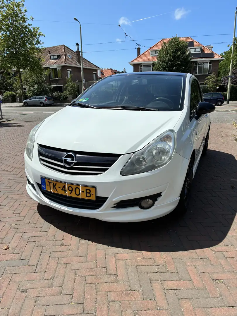 Opel Corsa 1.2-16V Sport 3 d. OPC-styling Wit - 2