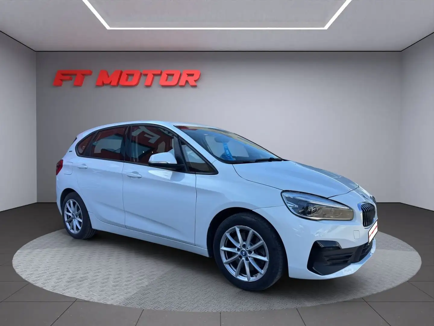 BMW 225 Active Tourer 225xe iPerformance Wit - 1