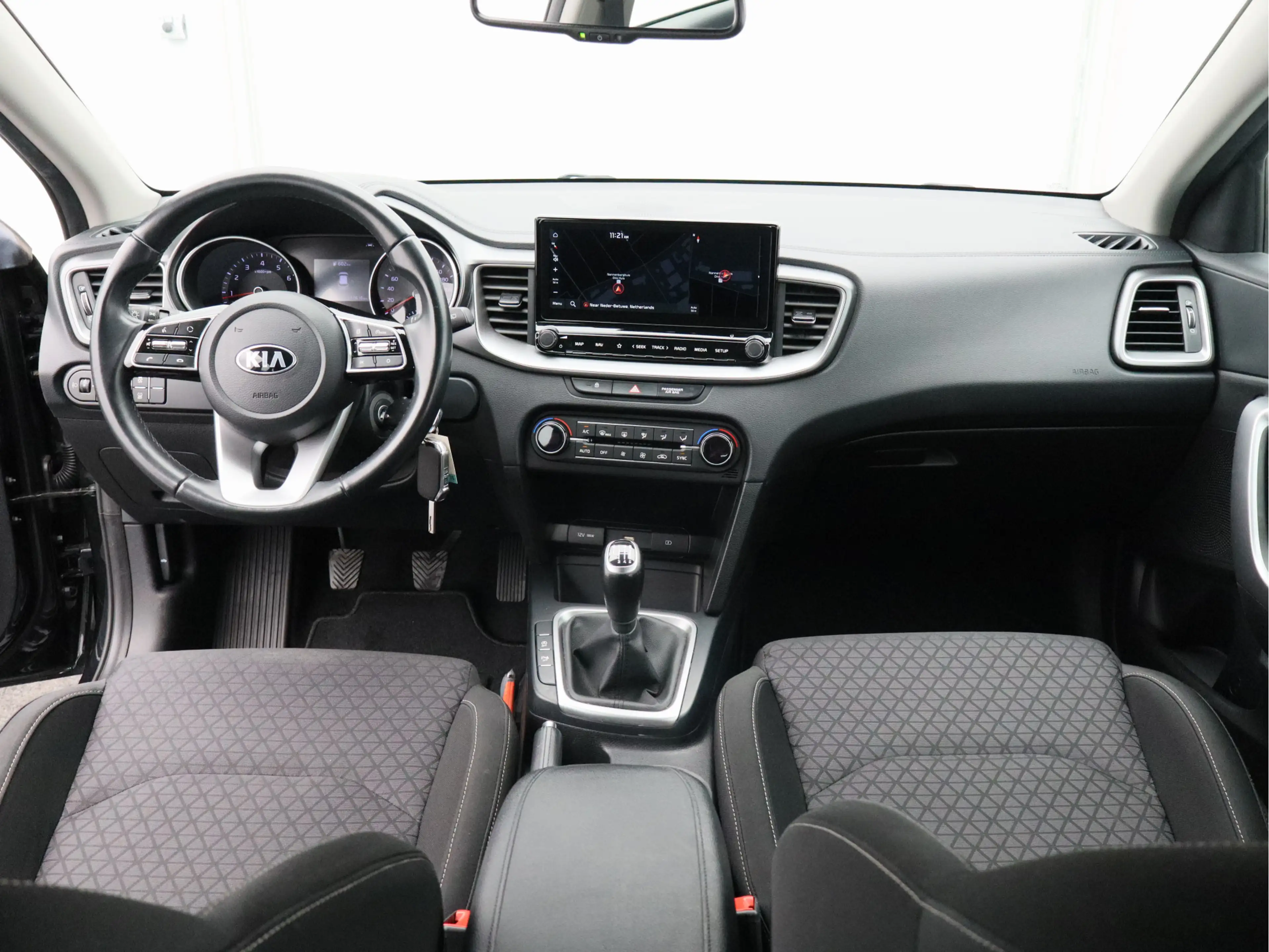 Kia Ceed SW / cee'd SW Sportswagon 1.5 T-GDi DynamicLine/ trekhaak! — photo 2
