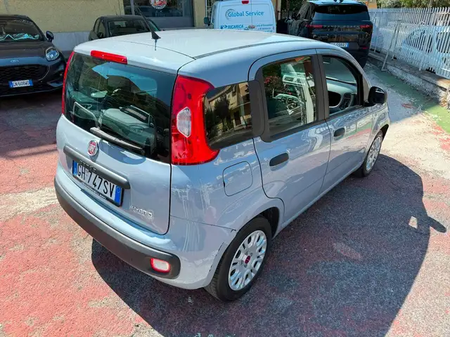 Fiat Panda view 4