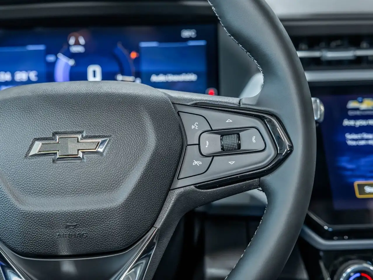 Chevrolet Bolt photo Chevrolet Bolt