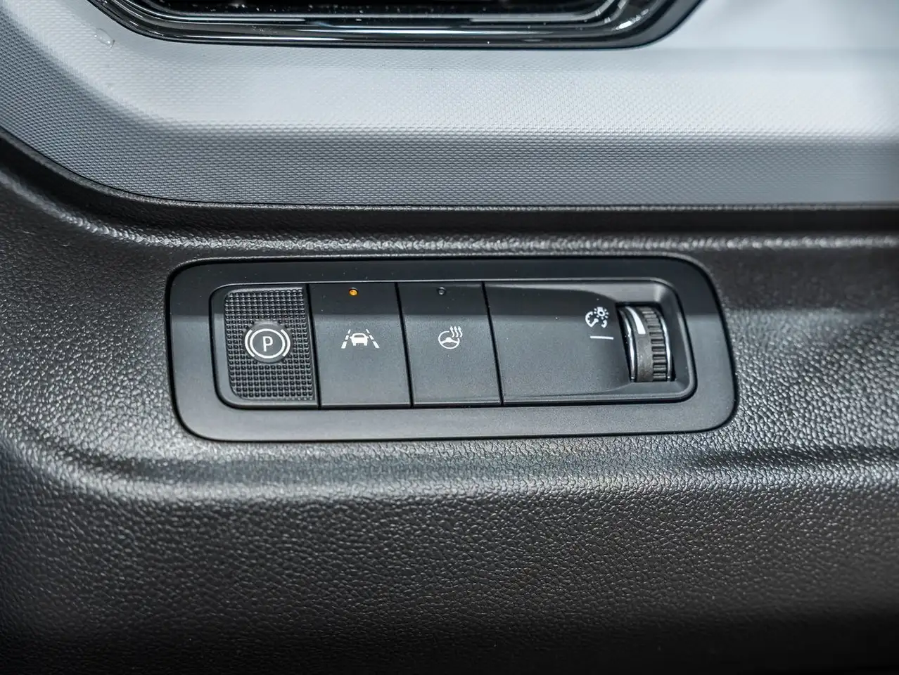 Chevrolet Bolt photo Chevrolet Bolt