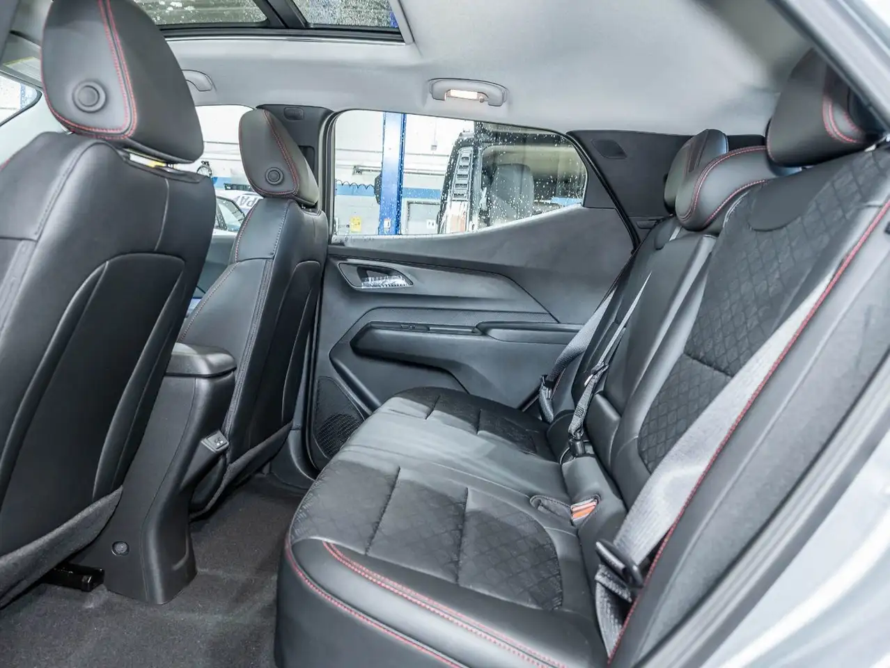 Chevrolet Bolt photo Chevrolet Bolt