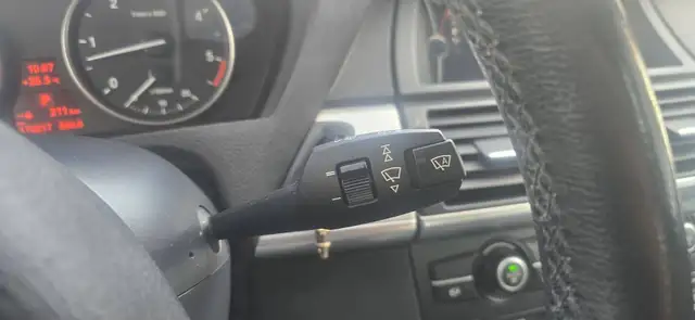 BMW X5 view 11