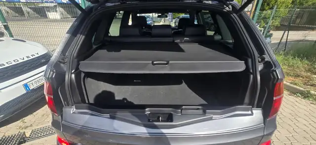 BMW X5 view 6