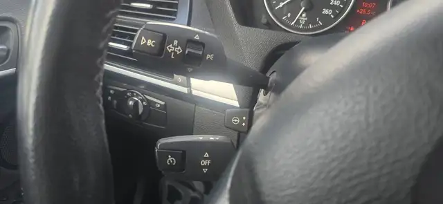 BMW X5 view 12
