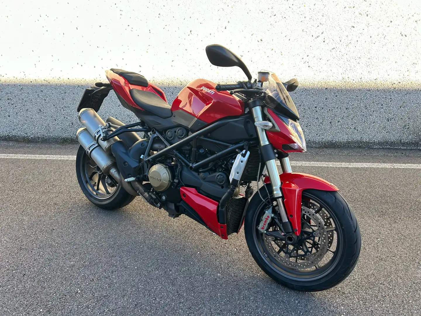 Ducati Streetfighter 2010 - 1