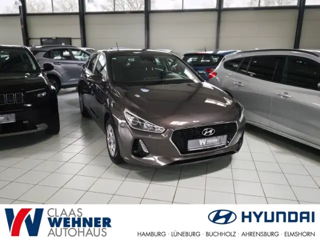 Hyundai i30 HYUNDAI i 30 Select Funktionspaket Spurhalteass. A