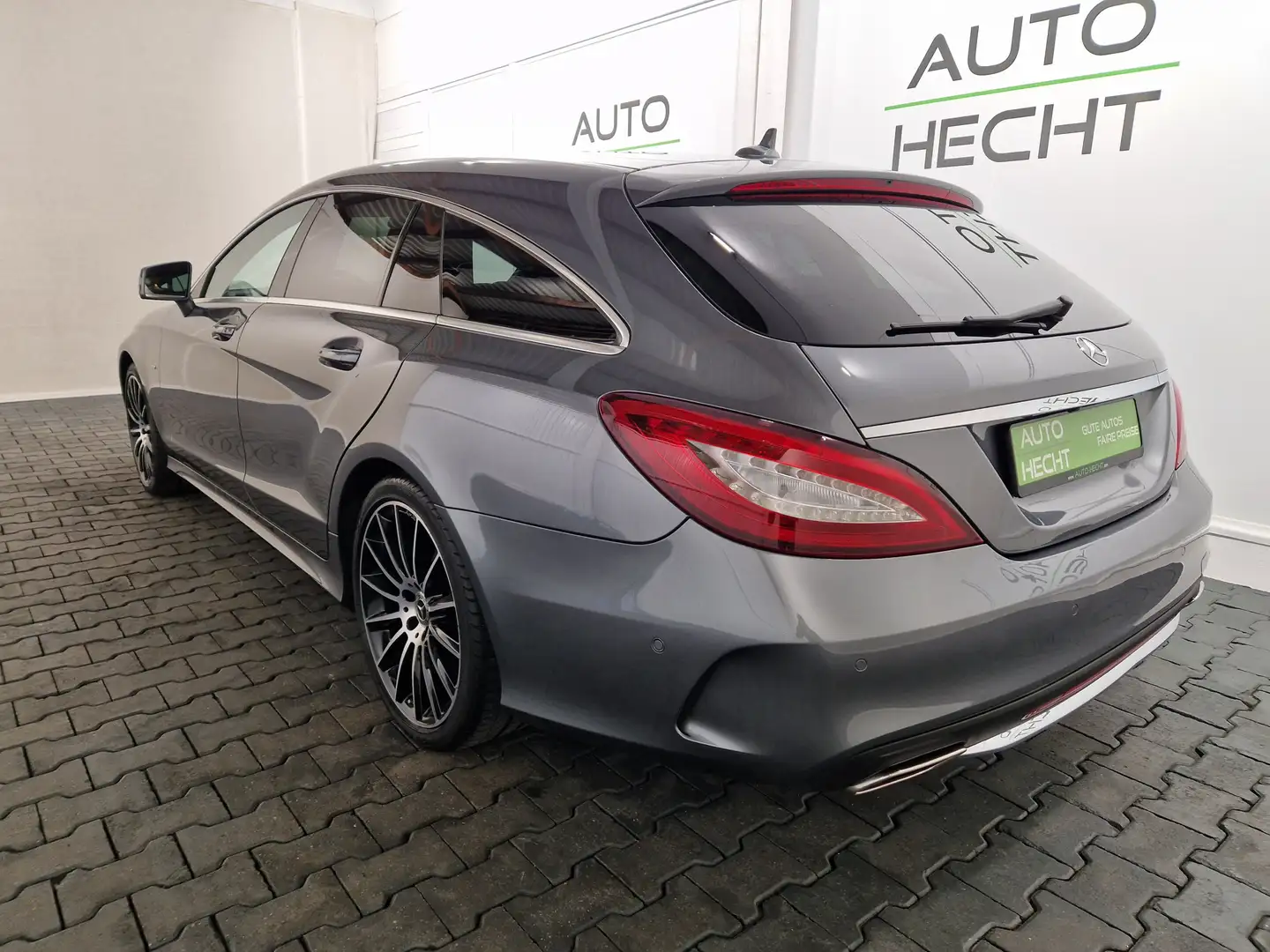 Mercedes-Benz CLS 250 4Matic AMG Final Edition Grau - 2