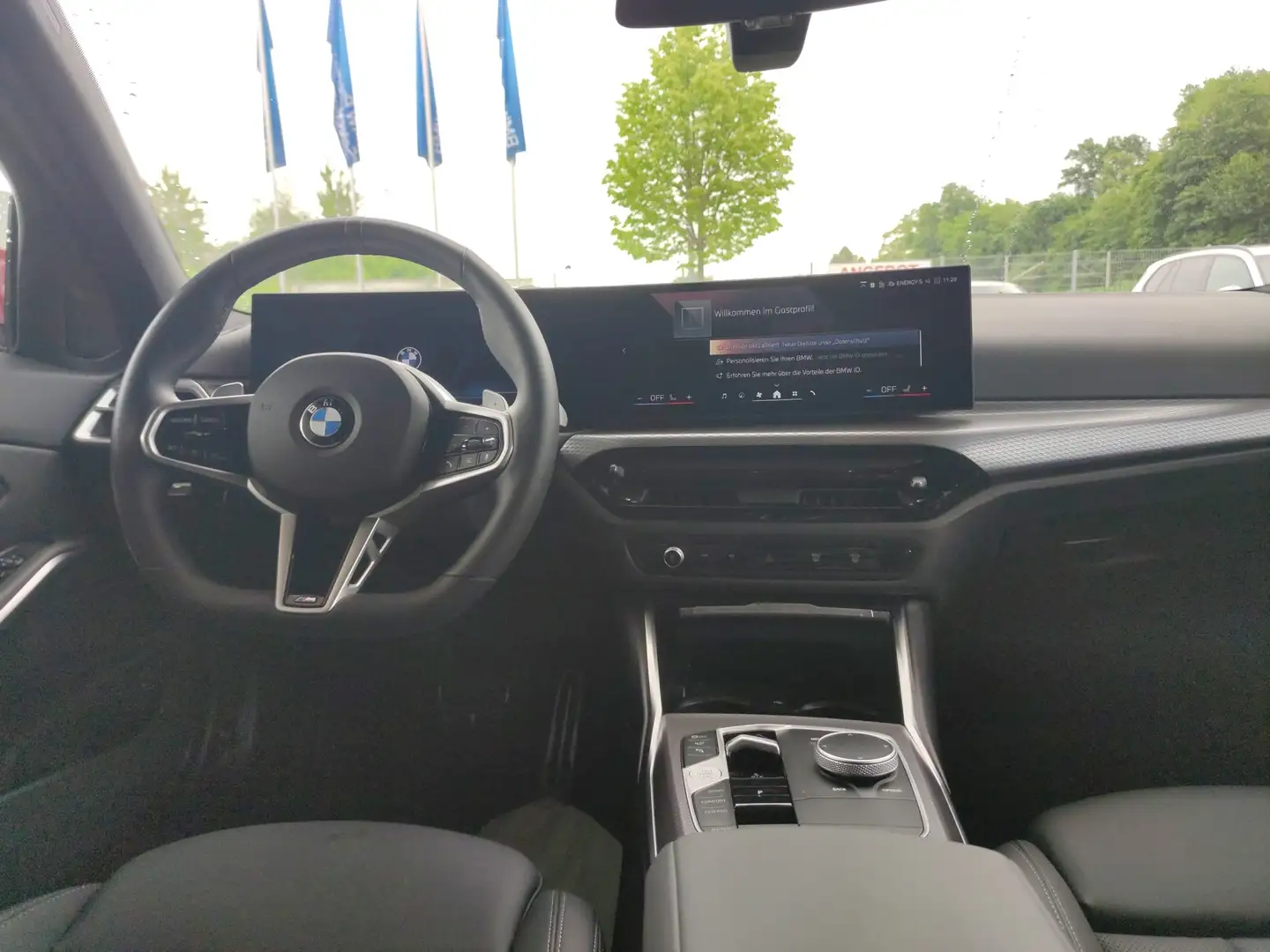 BMW 320 d Touring M Sport 360° AHK Hifi Ad.LED Rot - 2