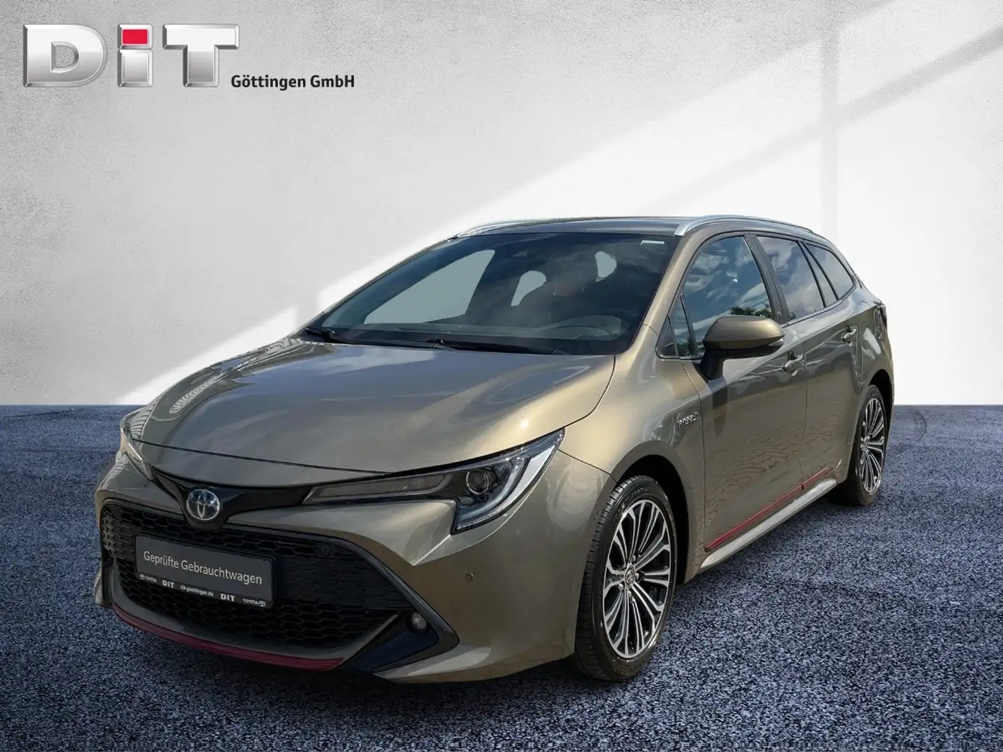 Toyota Corolla Touring Sports 1.8 Team D ACC+LED Brons - 2