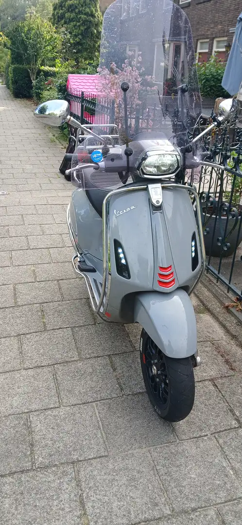 Vespa Sprint Grijs - 2