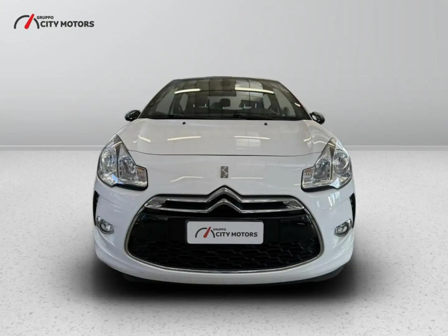 Citroen DS3 1.2 PureTech So Chic 82cv E6 Bianco - 2