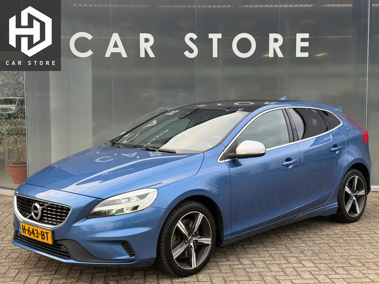 Volvo V40 1.5 T3 Polar+ Sport R-design Pano|Harman Kardon|De Bleu - 1