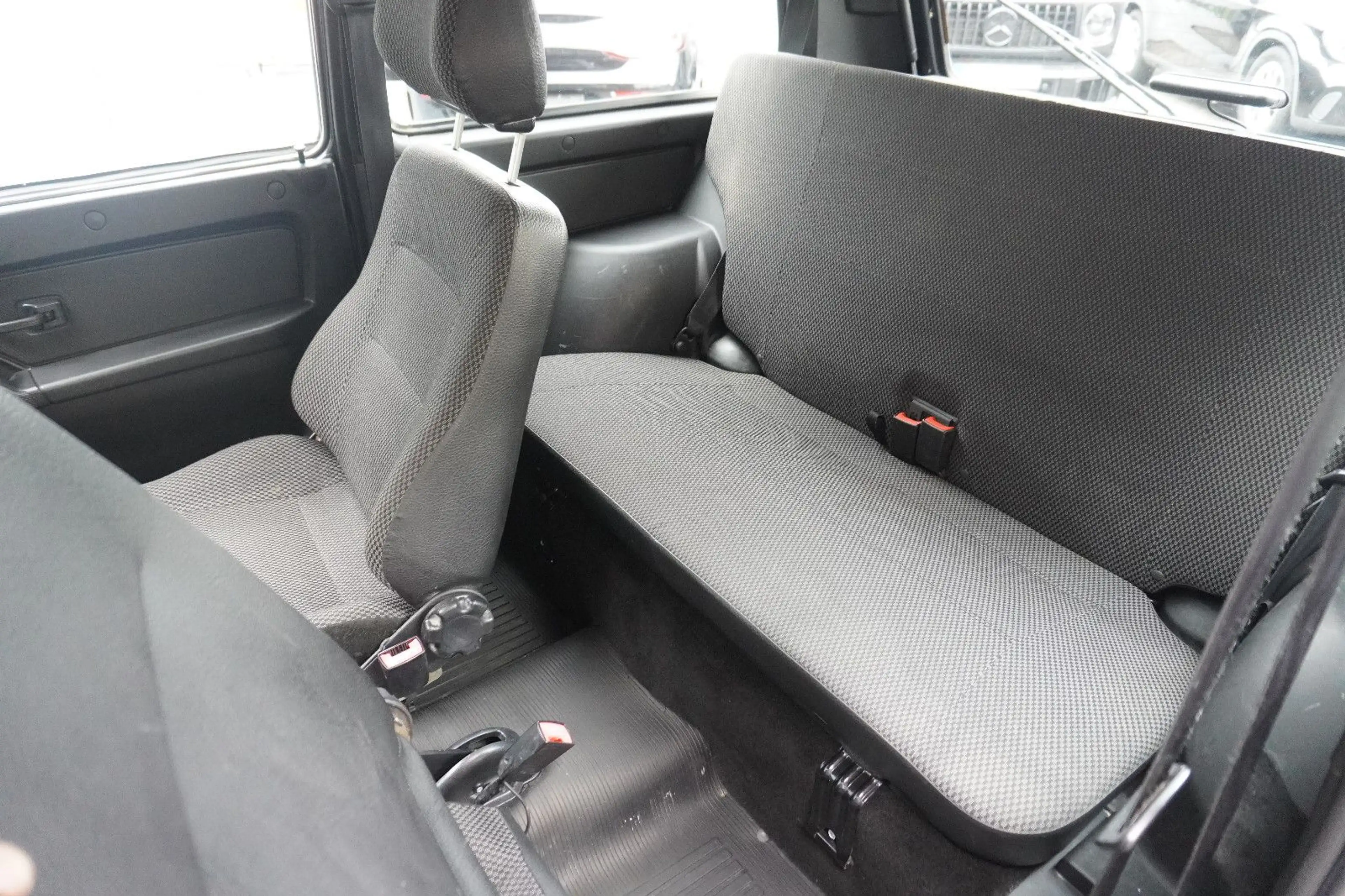 Lada Taiga Basis 4x4 aus 1.Hand — photo 13