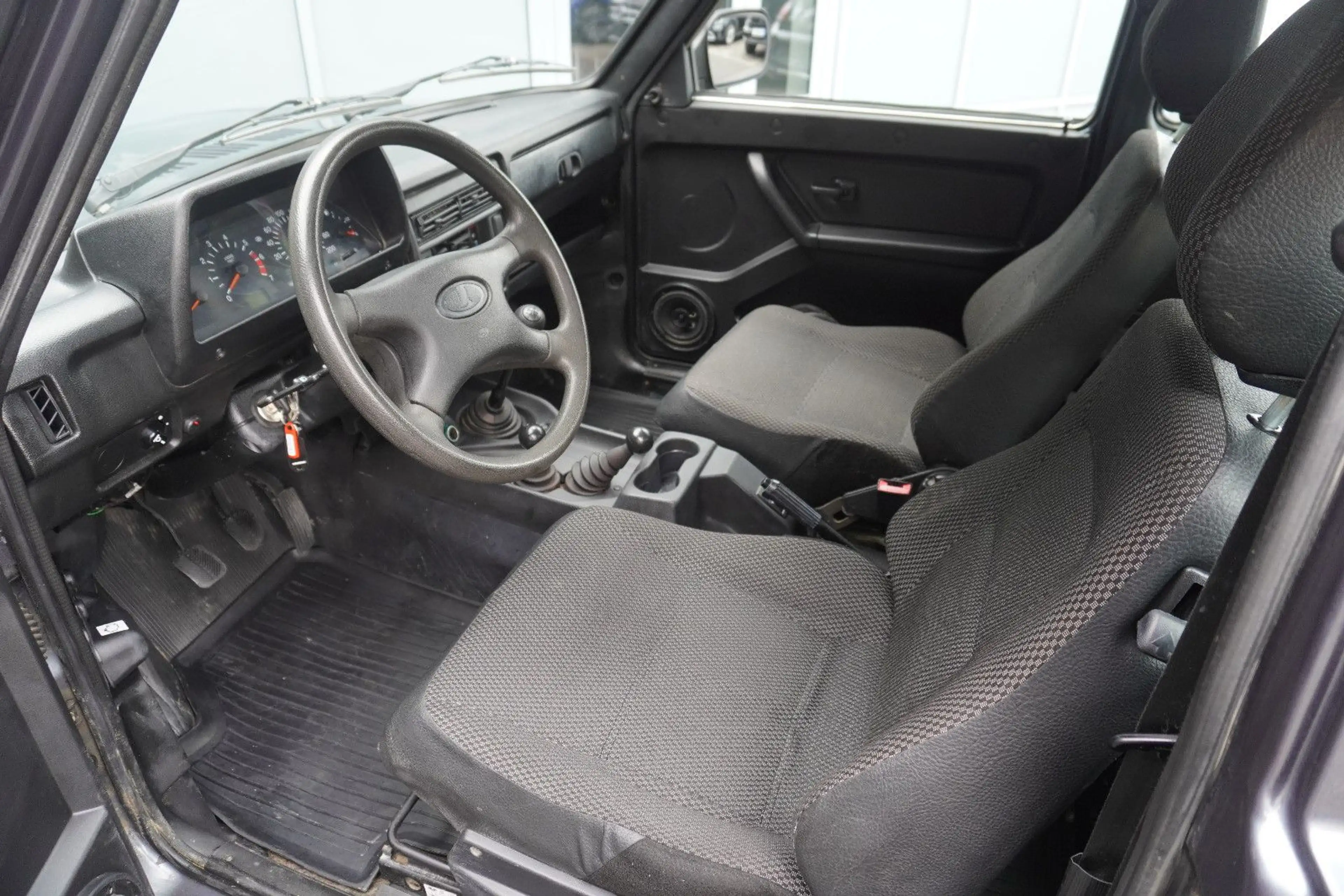 Lada Taiga Basis 4x4 aus 1.Hand — photo 12