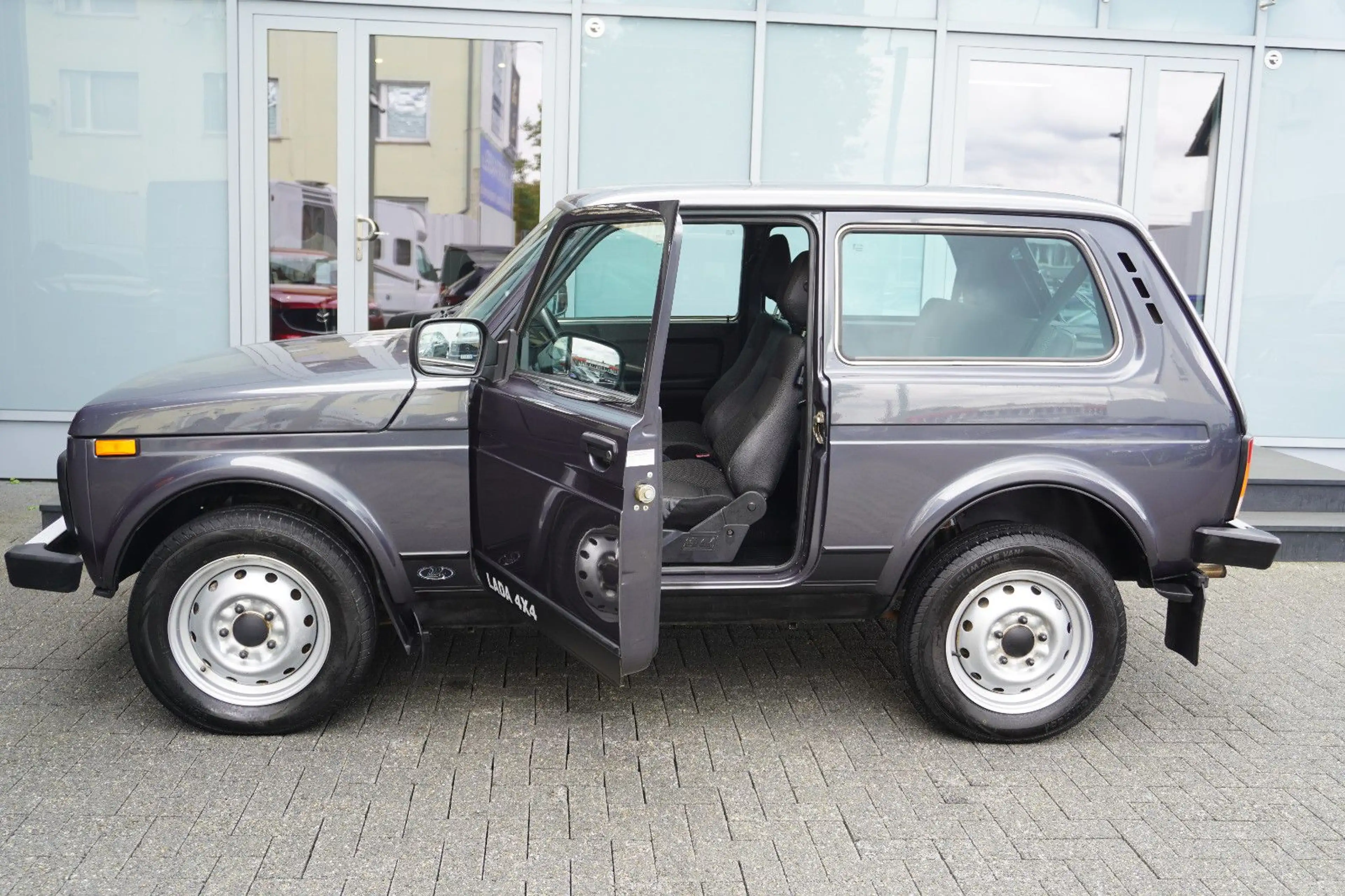 Lada Taiga Basis 4x4 aus 1.Hand — photo 7