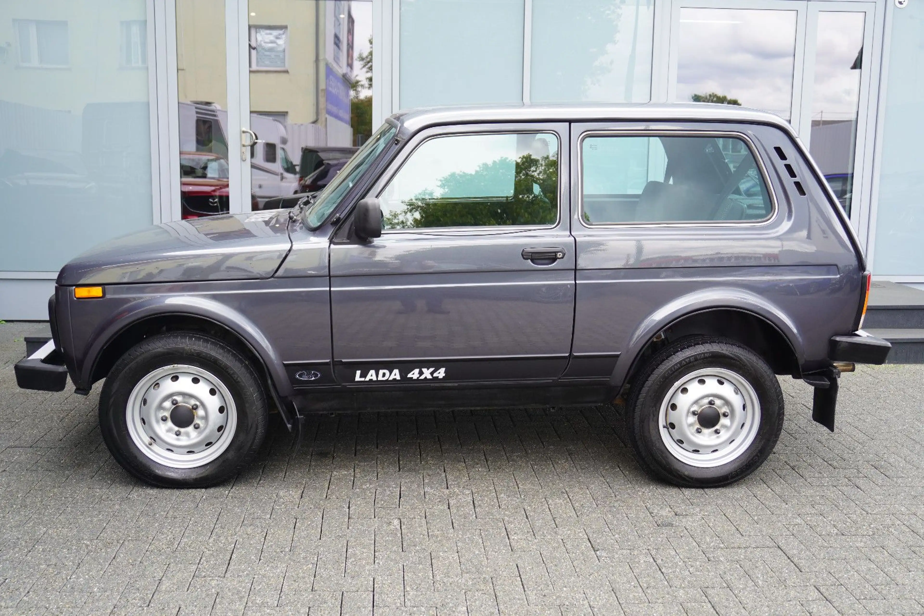 Lada Taiga Basis 4x4 aus 1.Hand — photo 6