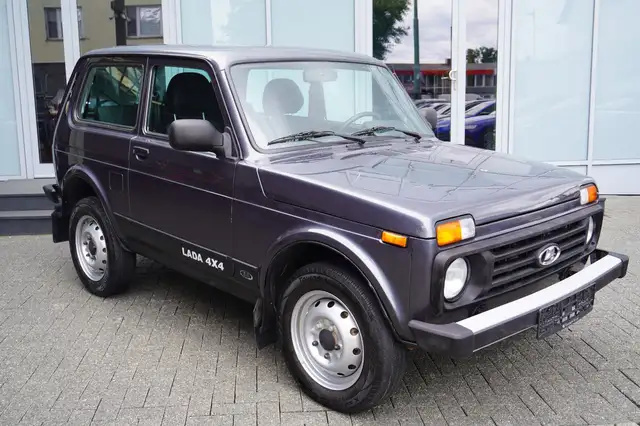 Lada Taiga Basis 4x4 aus 1.Hand