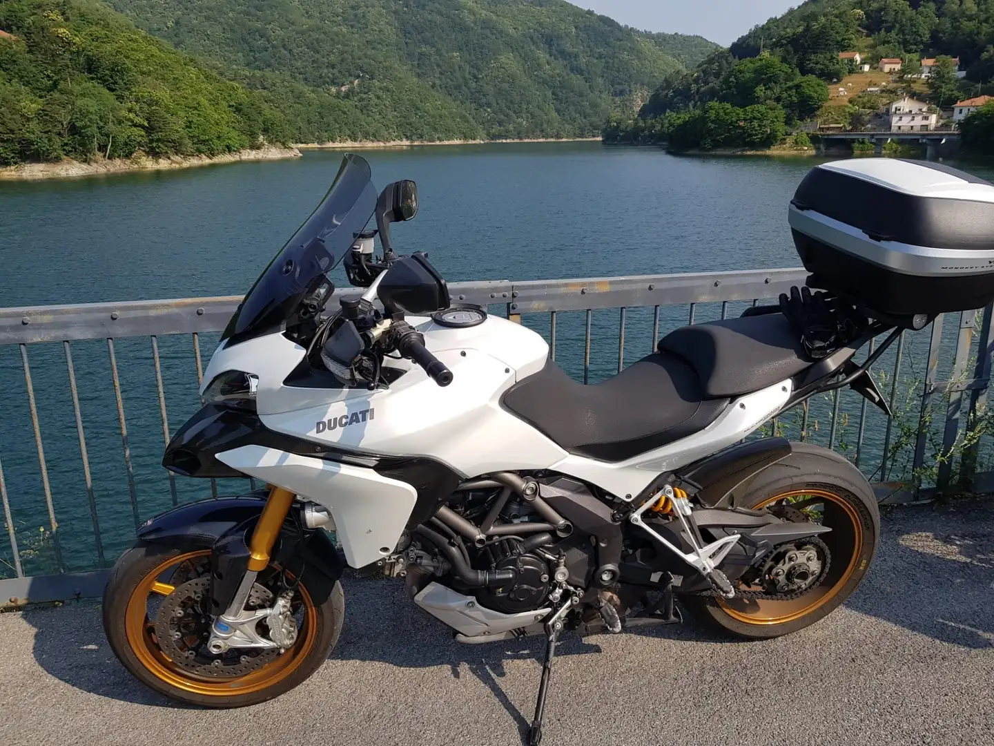 Ducati Multistrada 1200 Sport bijela - 1