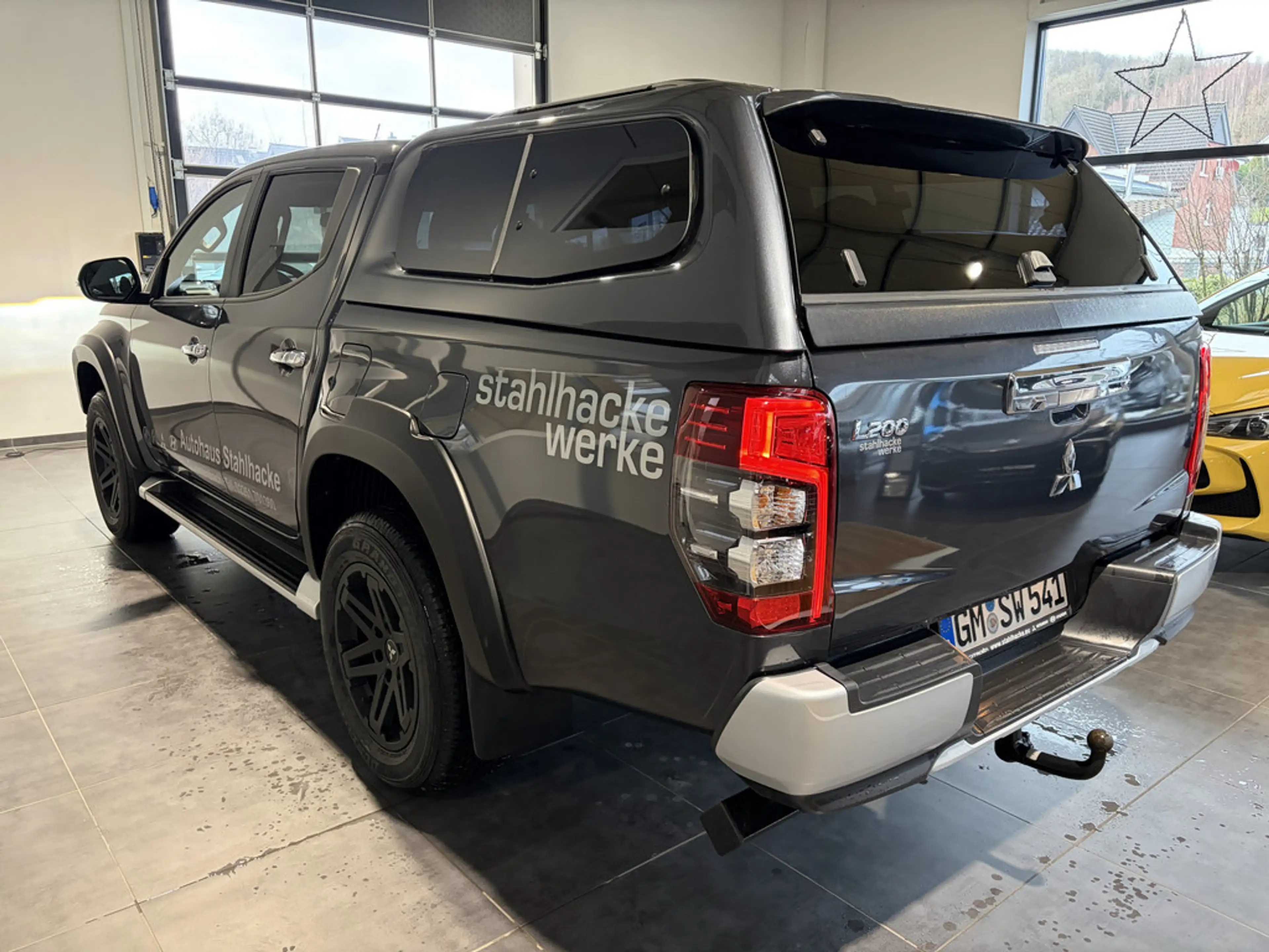 Mitsubishi L200 — photo 8