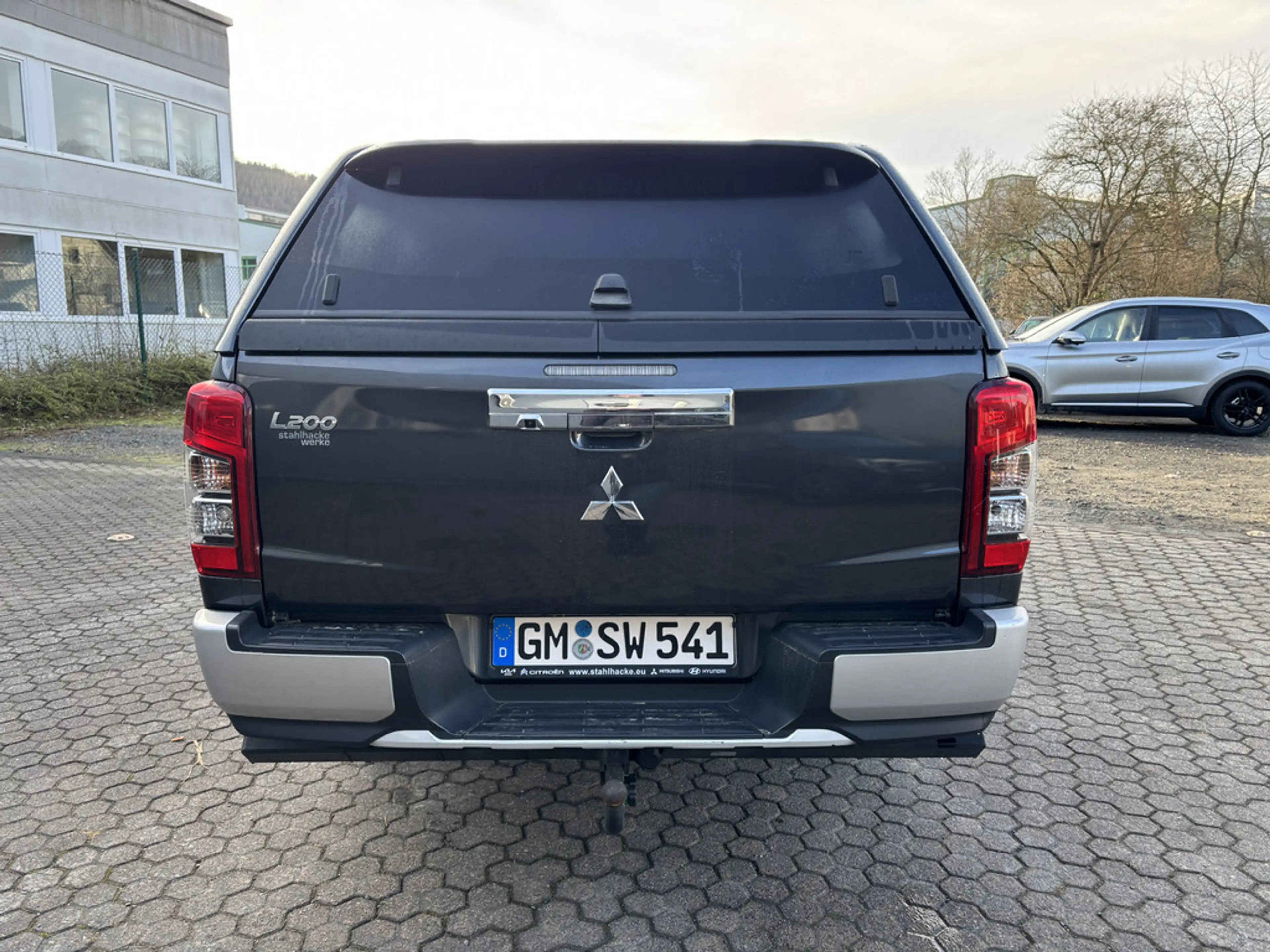 Mitsubishi L200 — photo 7