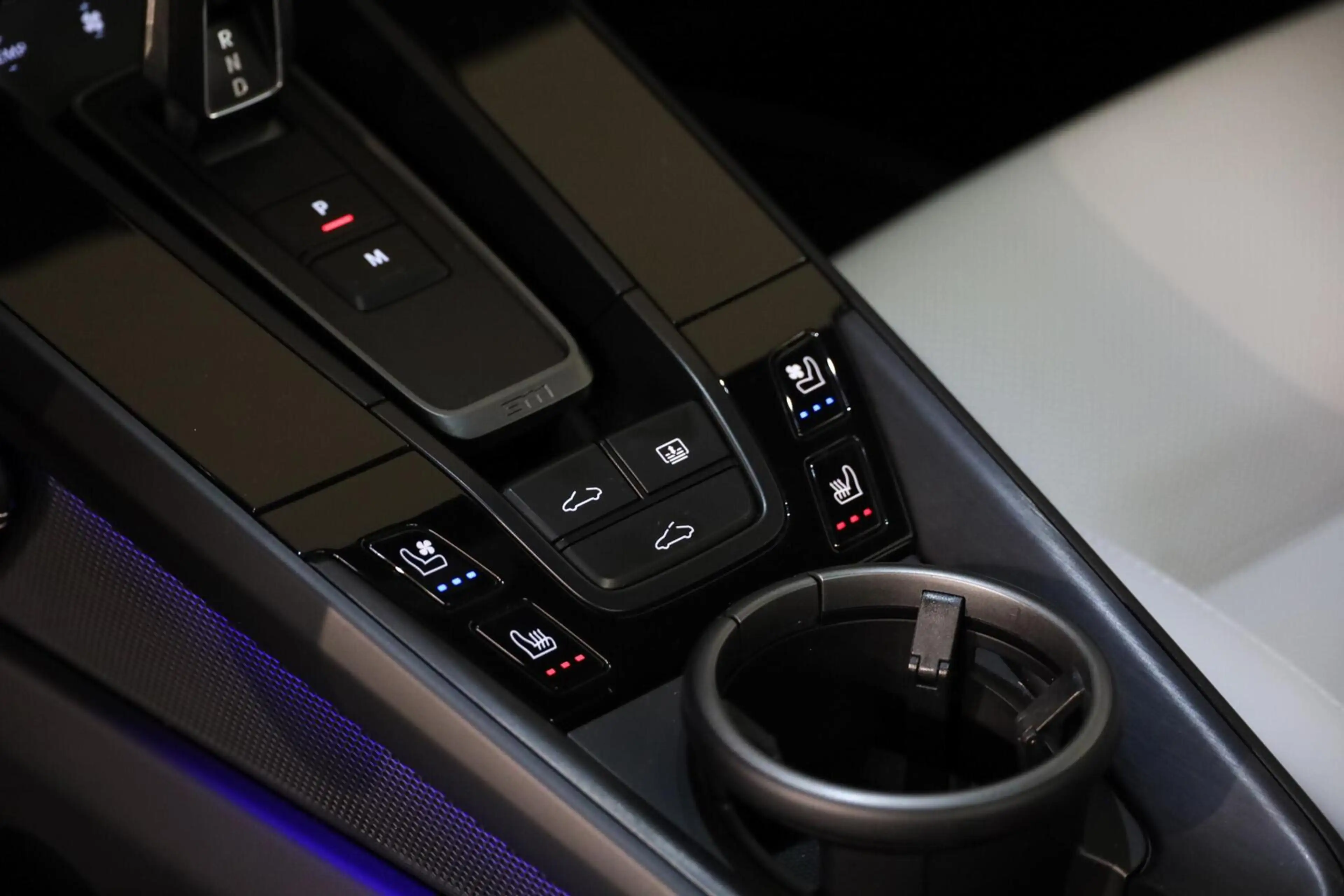 Porsche 992 3.0 Carrera 4 GTS — photo 20