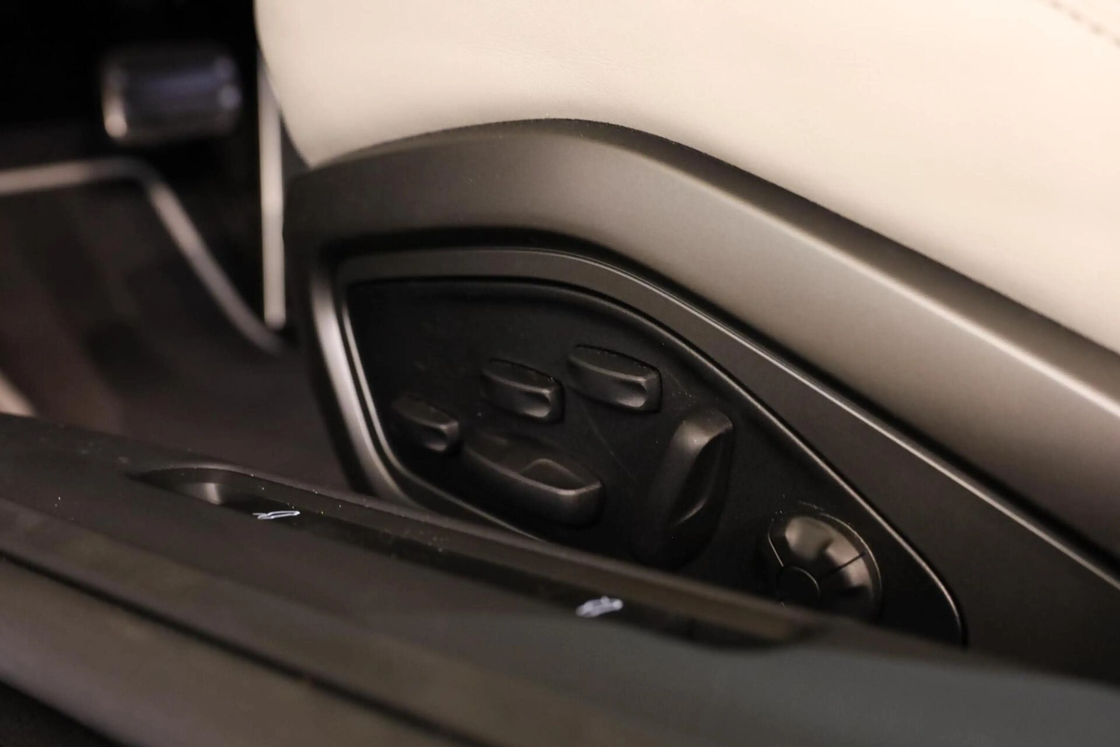 Porsche 992 3.0 Carrera 4 GTS — photo 15