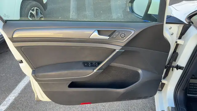 Volkswagen Golf view 7