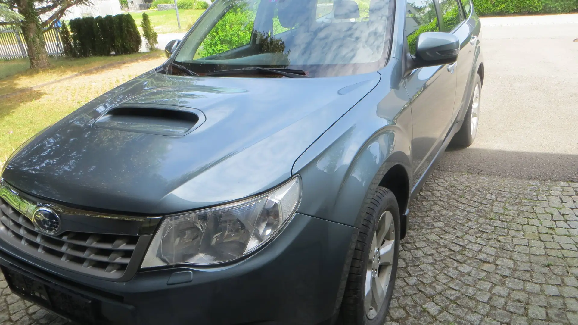 Subaru Forester Forester 2,0D X Comfort Grün - 2