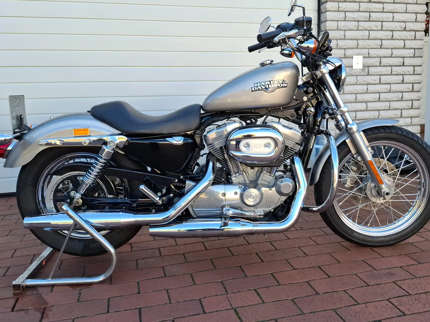 Harley-Davidson Sportster 883 XLH 883 Low - 1