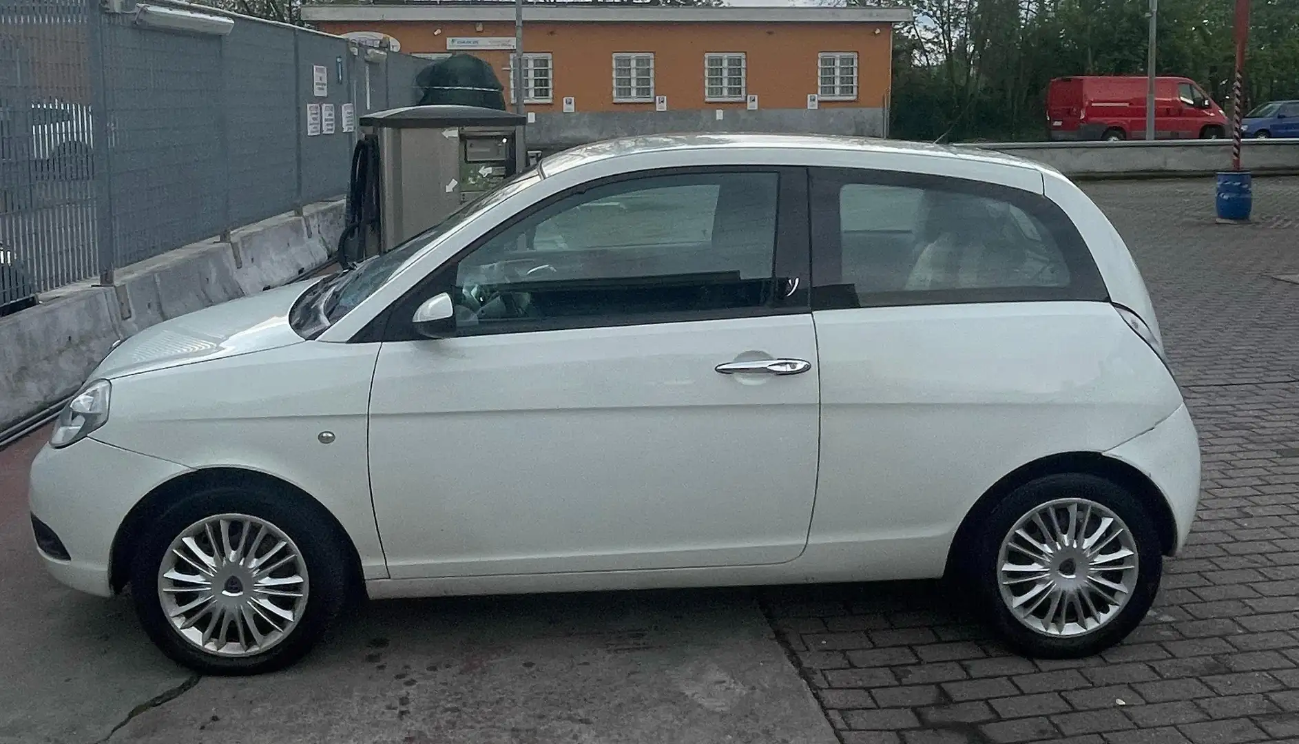 Lancia Ypsilon Bianco - 1