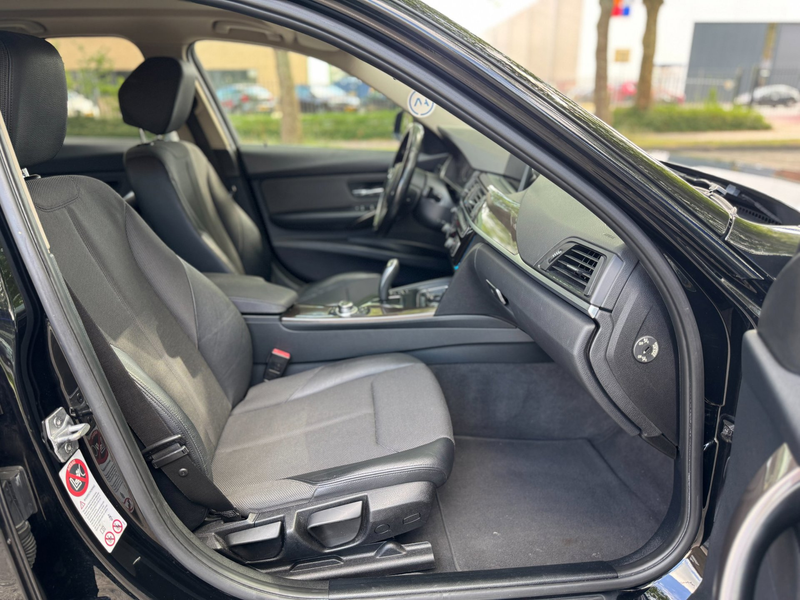BMW 320 3-serie 320i Executive Automaat NL auto Black on B — photo 45