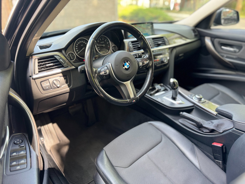 BMW 320 3-serie 320i Executive Automaat NL auto Black on B — photo 34