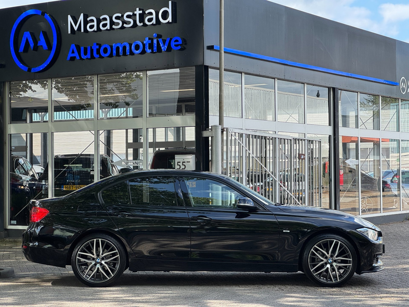 BMW 320 3-serie 320i Executive Automaat NL auto Black on B — photo 23