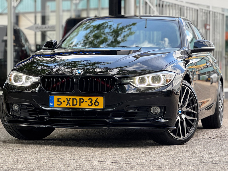 BMW 320 3-serie 320i Executive Automaat NL auto Black on B — photo 8
