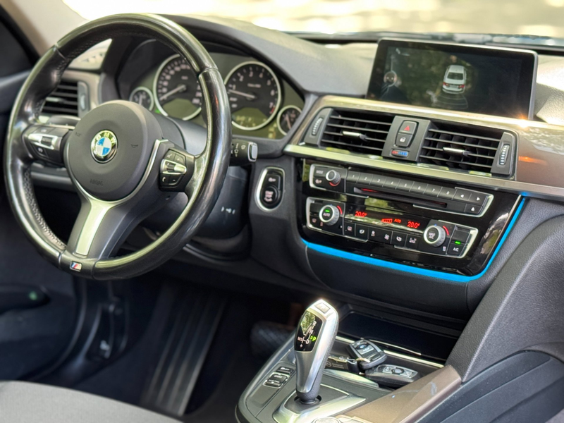 BMW 320 3-serie 320i Executive Automaat NL auto Black on B — photo 3