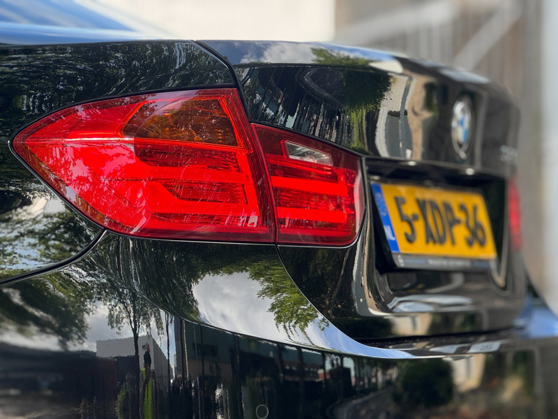 BMW 320 3-serie 320i Executive Automaat NL auto Black on B — photo 21