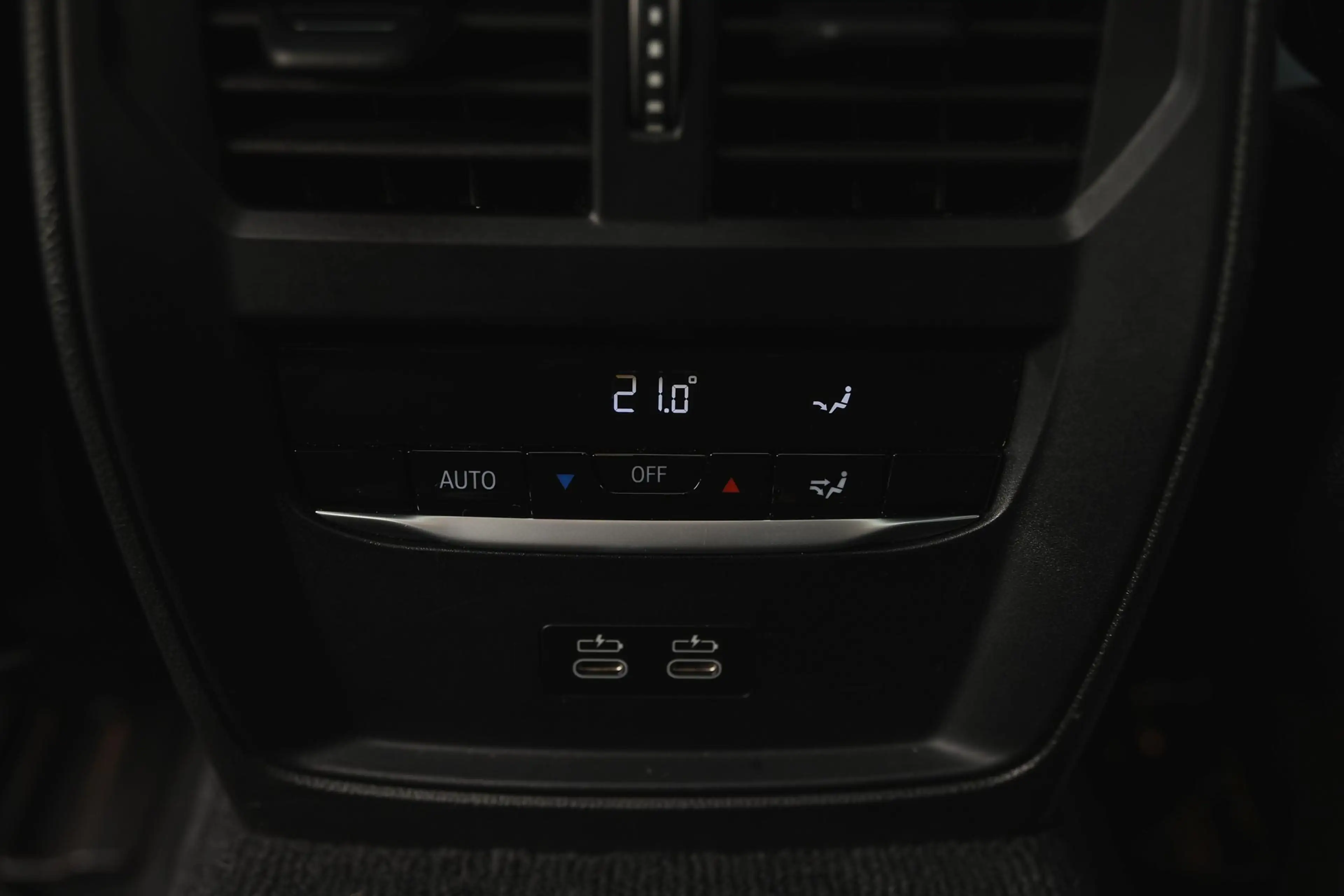 BMW i4 M50 M Sport / Trekhaak / Schuif-Kanteldak / M Spor — photo 14