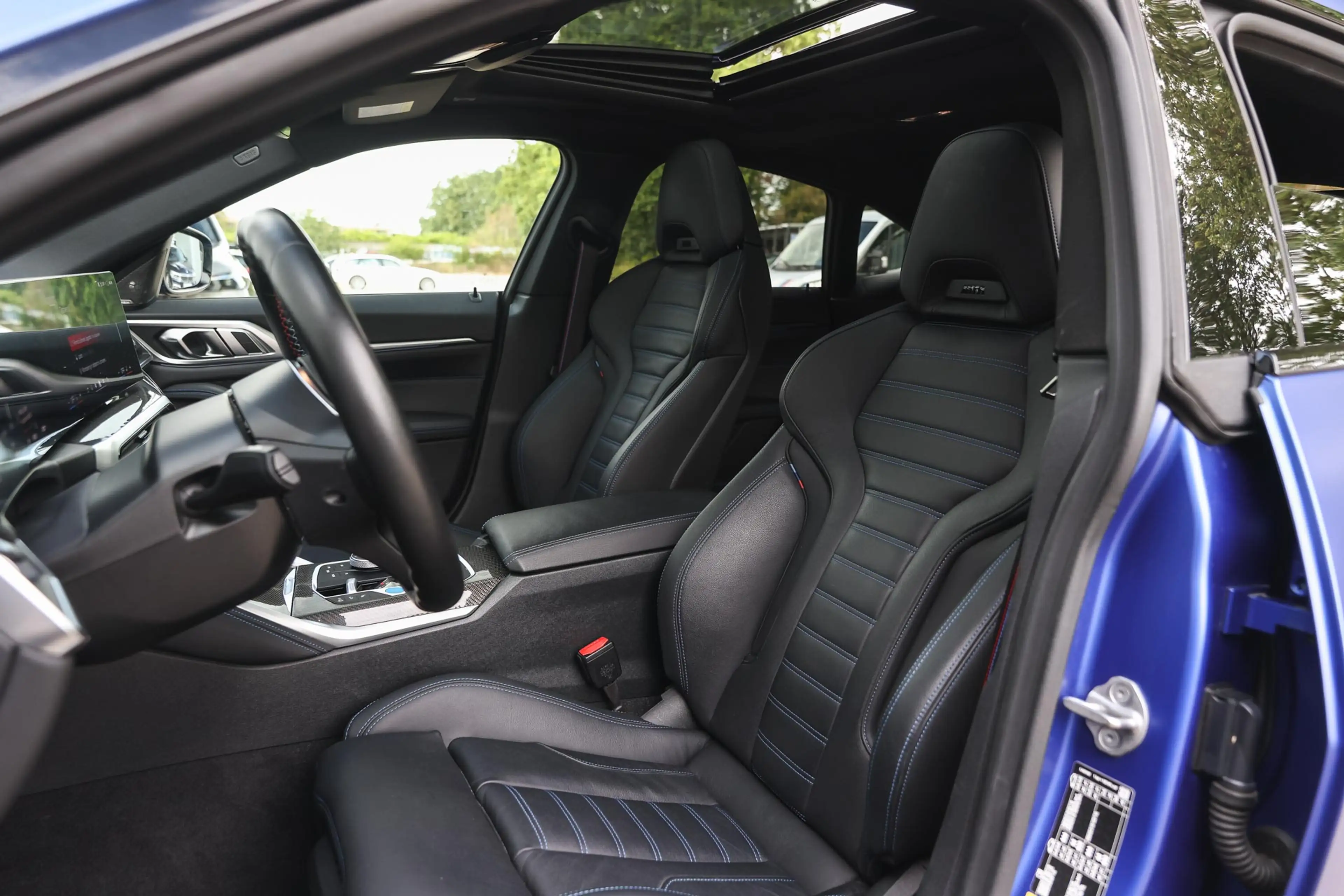 BMW i4 M50 M Sport / Trekhaak / Schuif-Kanteldak / M Spor — photo 10