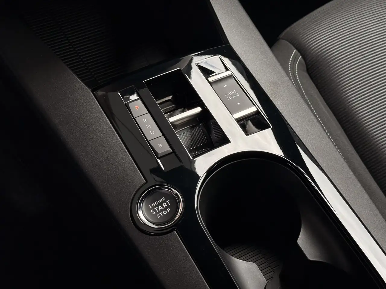 Lancia Ypsilon 2025 — фото 38