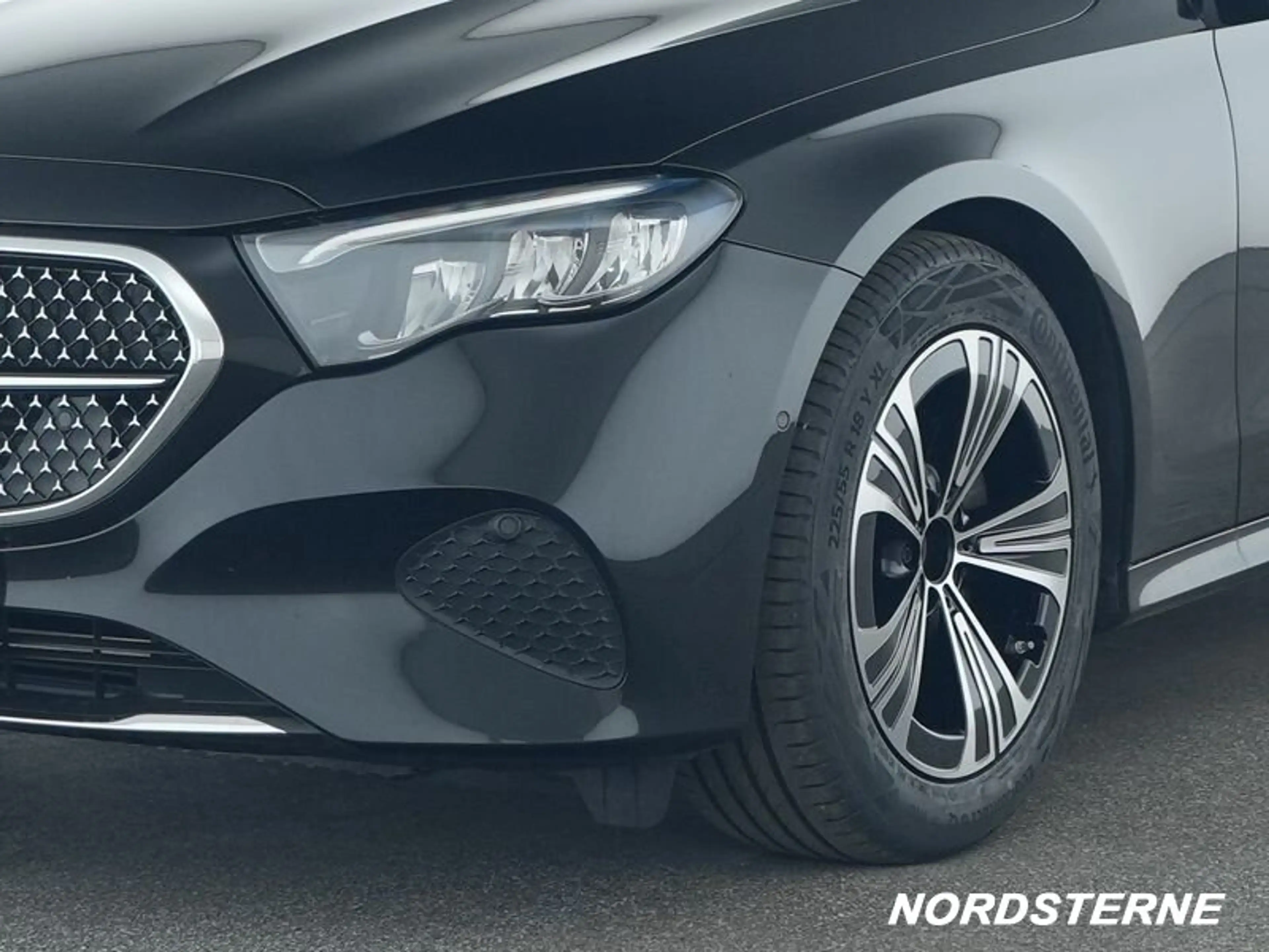 Mercedes-Benz E 220 E 220 d AVANTGARDE+LED+PANORAMA+KAMERA — photo 3