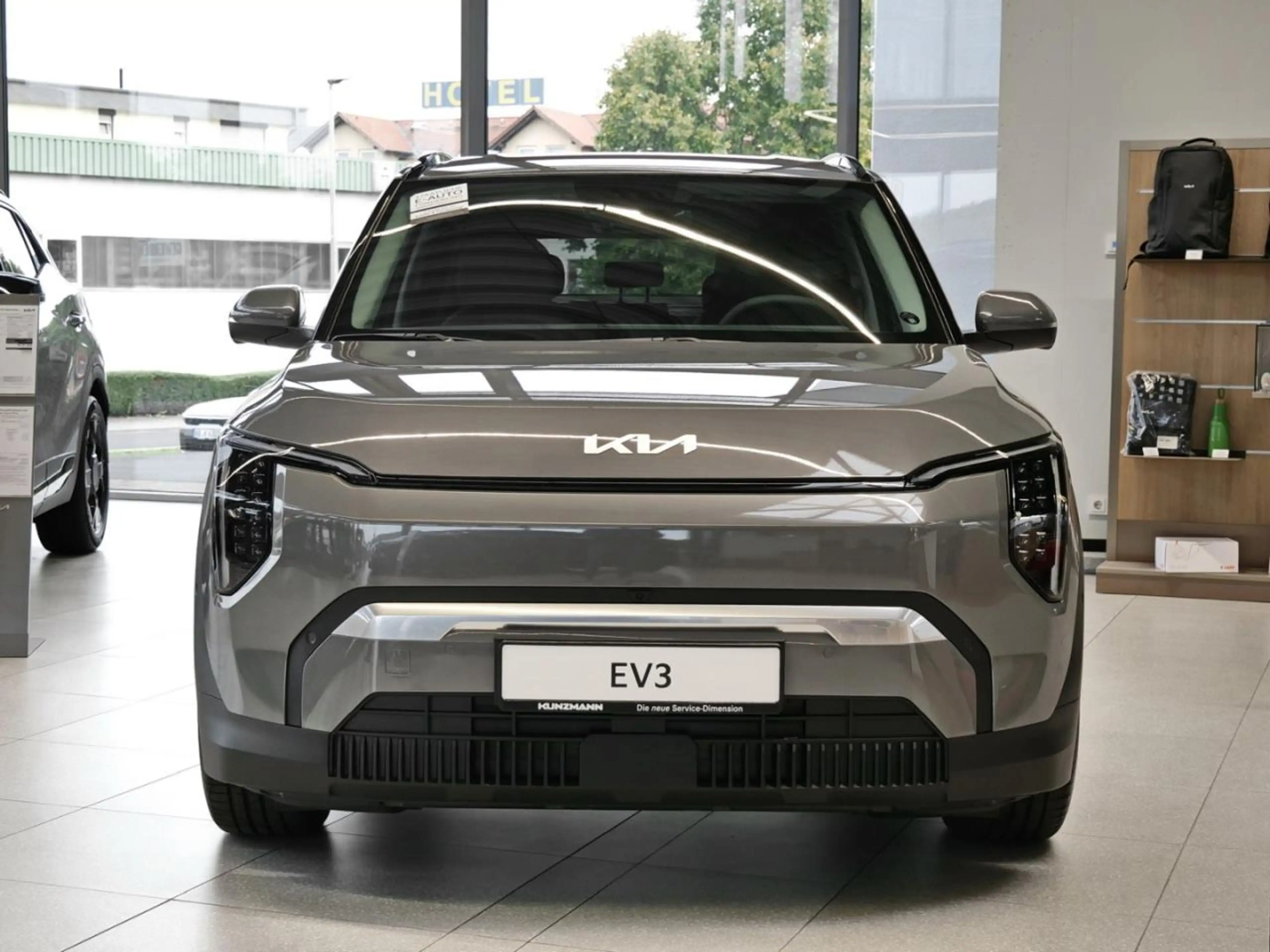 Kia EV3 81,4 kWh Earth Wärmepumpe Sound-P Ambiente — photo 2