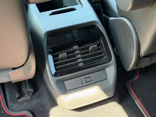 Volkswagen ID.4 view 18