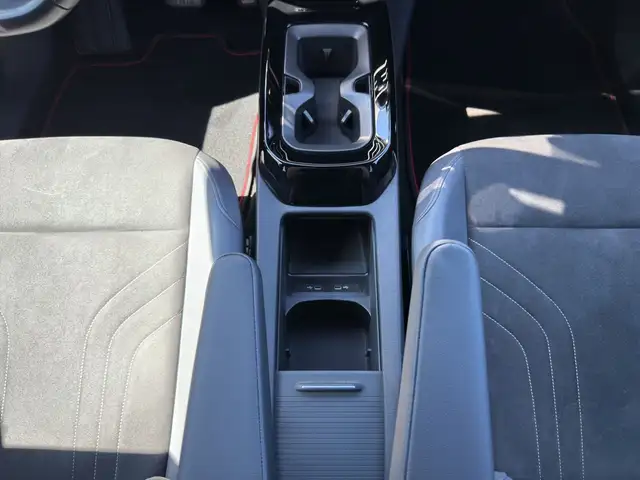 Volkswagen ID.4 view 7