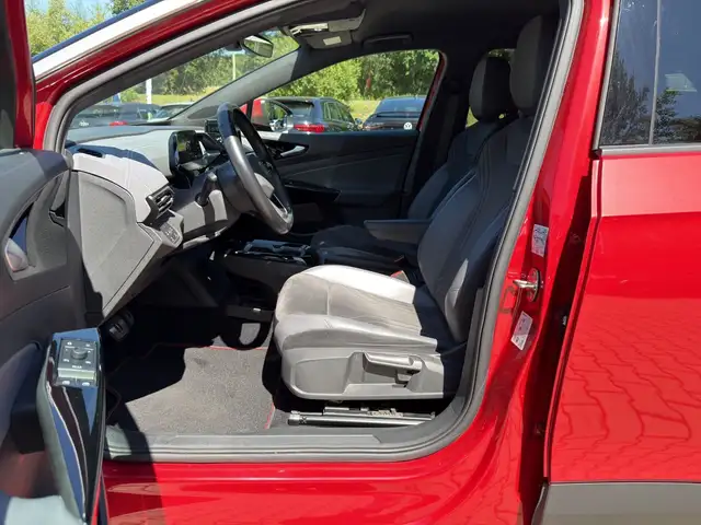 Volkswagen ID.4 view 16