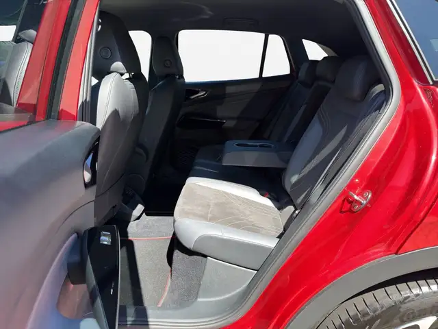 Volkswagen ID.4 view 17